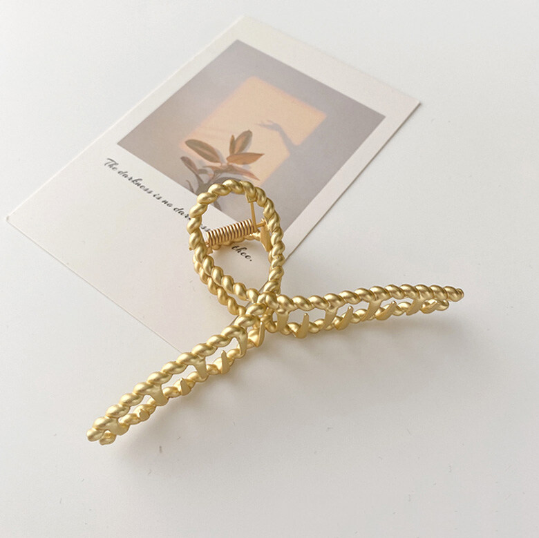 FINE TOO Korean Gold Claws Hair Clips Pearl Shell Geometry Betterfly Grab Hairpin Women Fashion Accessories
