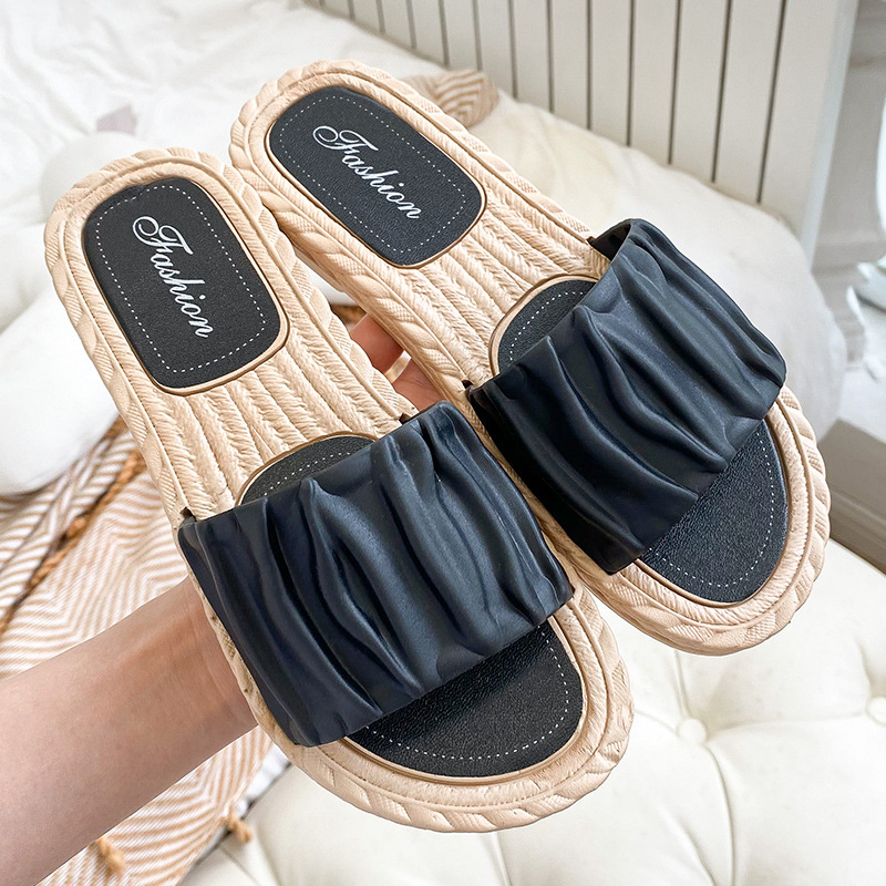【SG Seller】Women's New Summer Slippers, Home Bathroom Shoes, Outer Flat-Soled Beach Sandals, Girls Young Soft-Soled Sandals And Slippers